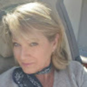 Meet your Posher, Carrie